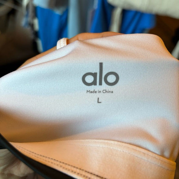 Alo Yoga Airlift Car Club sports bra Size Large NWT - Picture 8 of 9